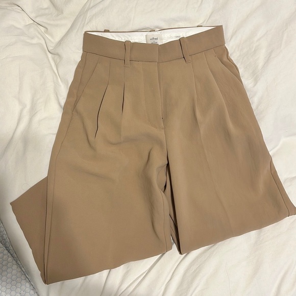 Aritzia Pants - Wilfred aritzia Effortless Pants tan/brown Short